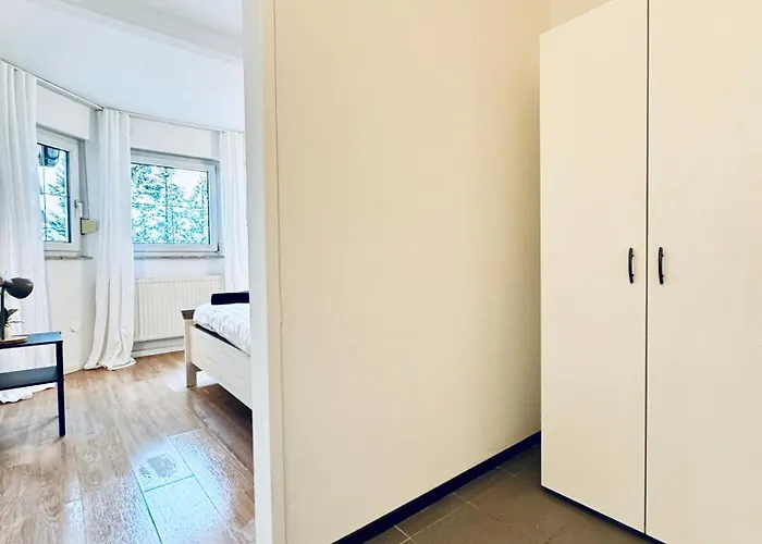 Apartment Amazing 2br Apt, 16-mins To Blumengaerten