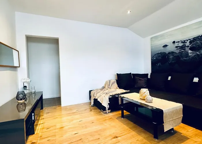 Apartment Amazing 2br Apt, 16-mins To Blumengaerten